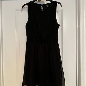 Forever 21 Knee Length Dress Size L